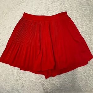 Impeccable Pig Pleated Red Shorts/Skort Size S
